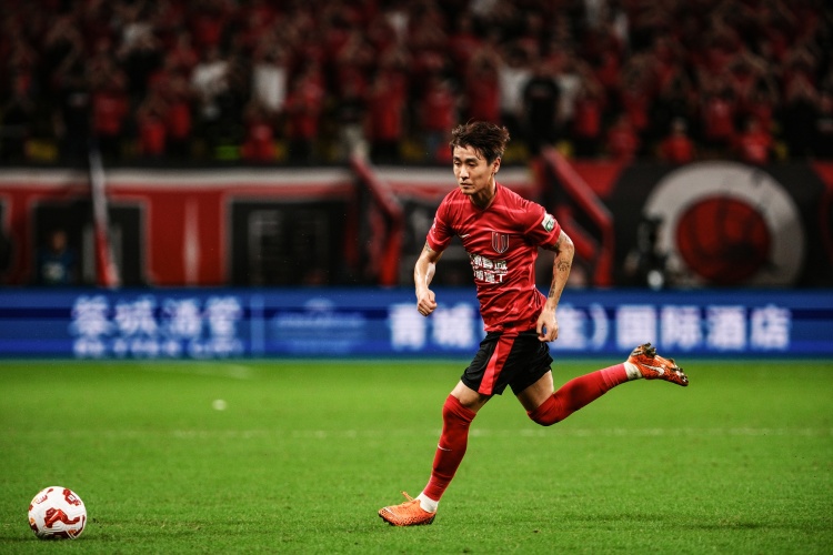 开云体育下载-马德兴：韦世豪伤缺中乌战，高准翼、吴少聪才伤愈